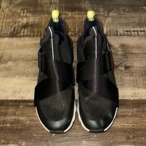 Sorel Kinetic Active Strap Neon Black and Yellow Sneakers